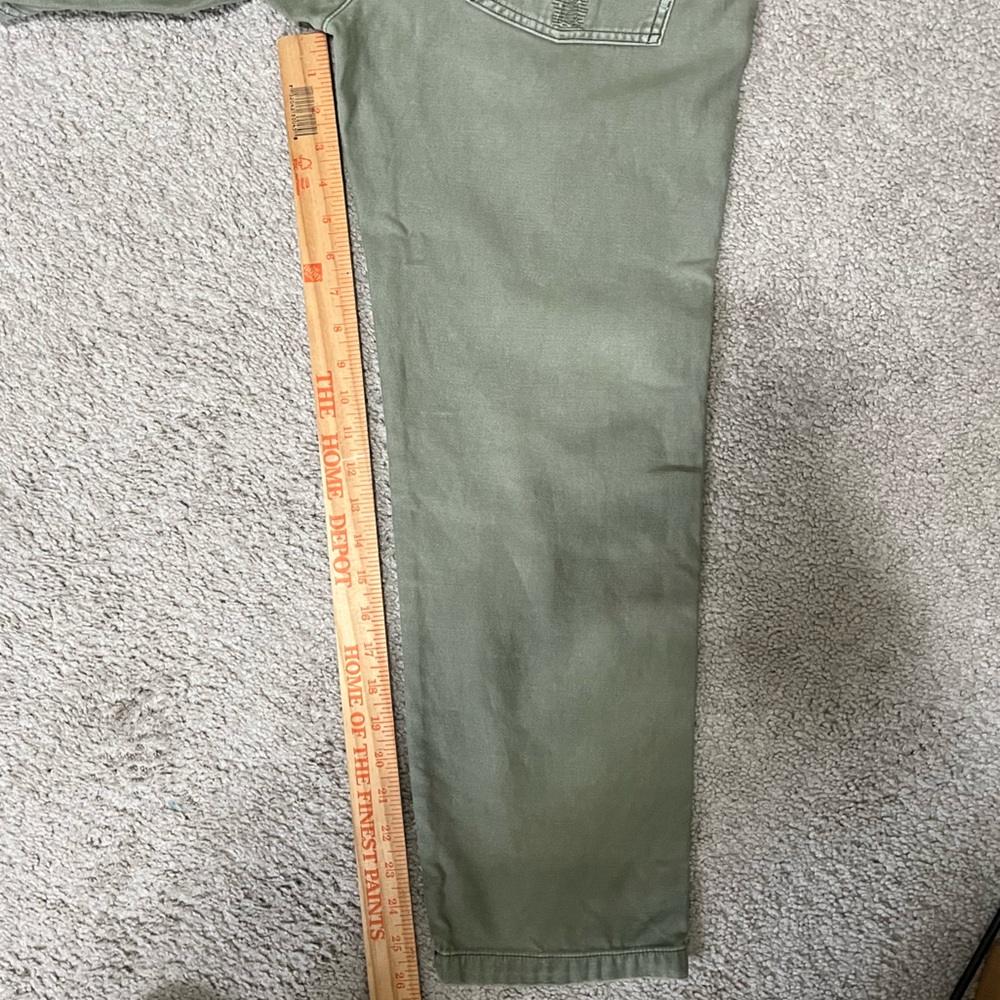 American Eagle Outfitters Olive Cropped Pants (in style of OG 107) - Picture 9 of 10